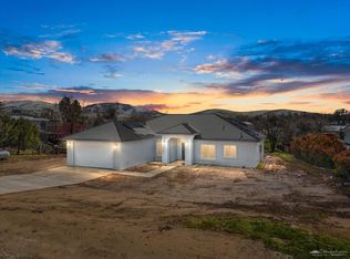 22840 Lake Dr, Tehachapi, CA 93561
