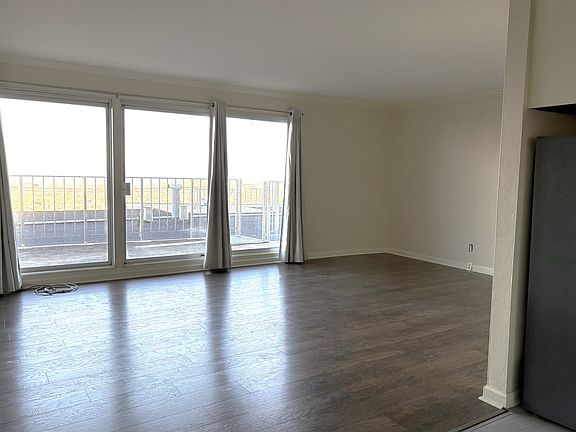 2nd image of 22 Gardenside Dr