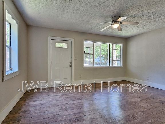 4th image of 1220 Dena St
