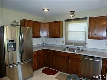 5th image of 4346 Portland Manor Dr