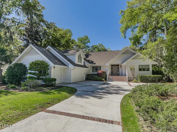 220 Dataw Dr, Saint Helena Island, SC 29920