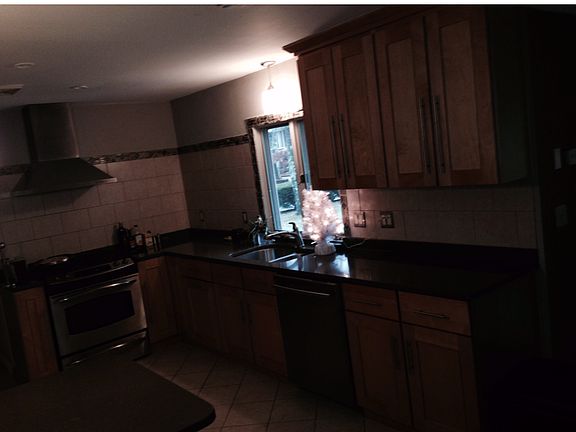 5th image of 21 Tabor Dr