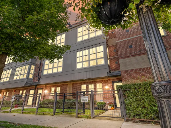 47 E 23rd St, Chicago, IL 60616