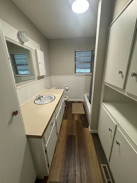1 bed, $900 — Photo 4