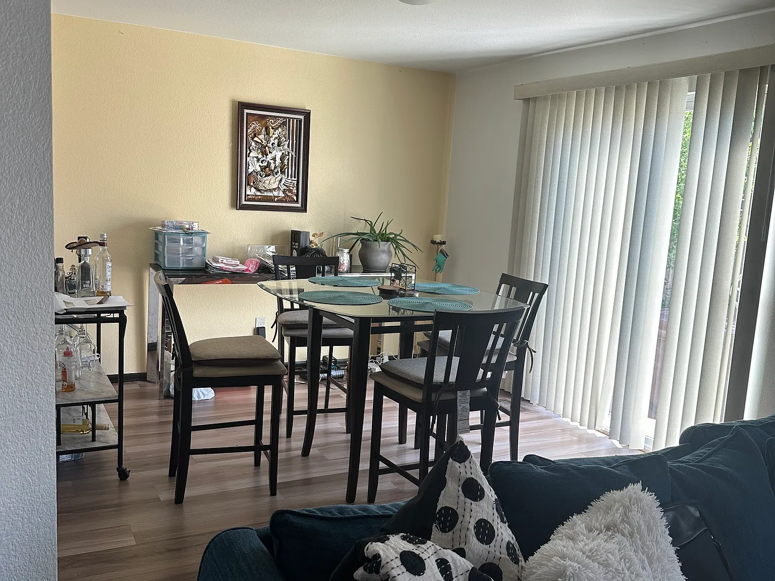 5 bed, 3.5 bath, 2585 sqft, $4,000 — Photo 3