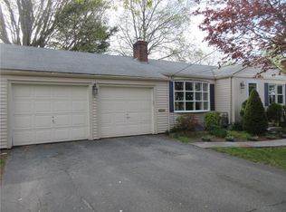 11 Cortland Ln, Cranston, RI 02920