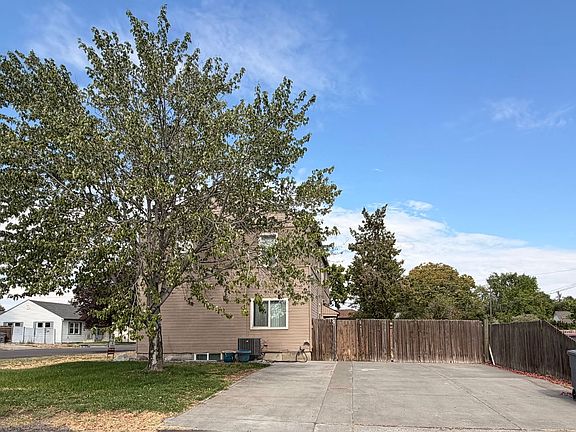 3rd image of 1211 Torbett St