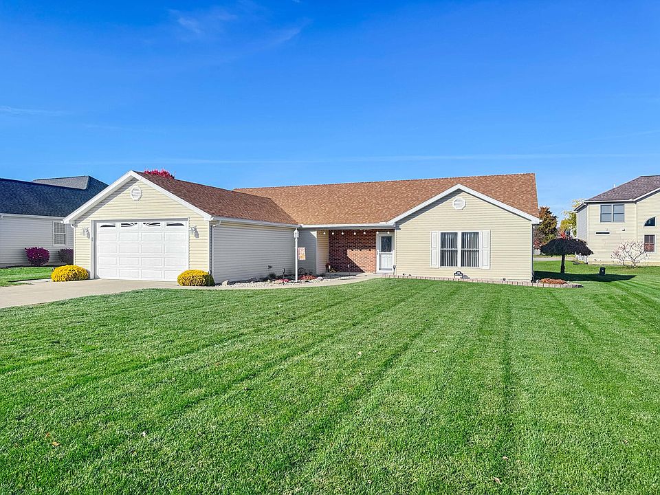 1st image of 354 Seville Dr