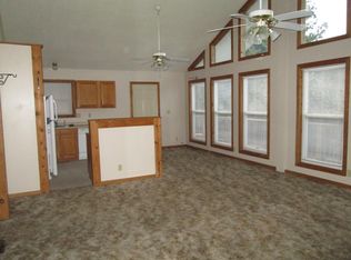 1902 Cherry St, Seneca, MO 64865