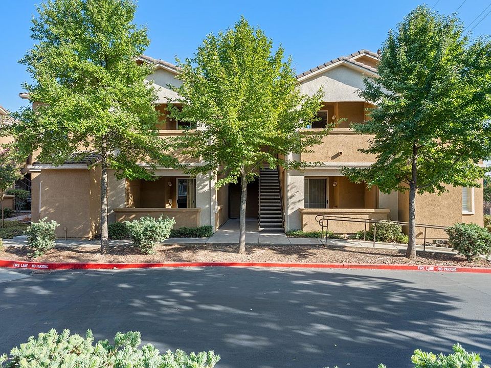 1st image of 501 Gibson Dr APT 1621