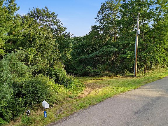 4th image of 923 E Mulberry Hill Rd