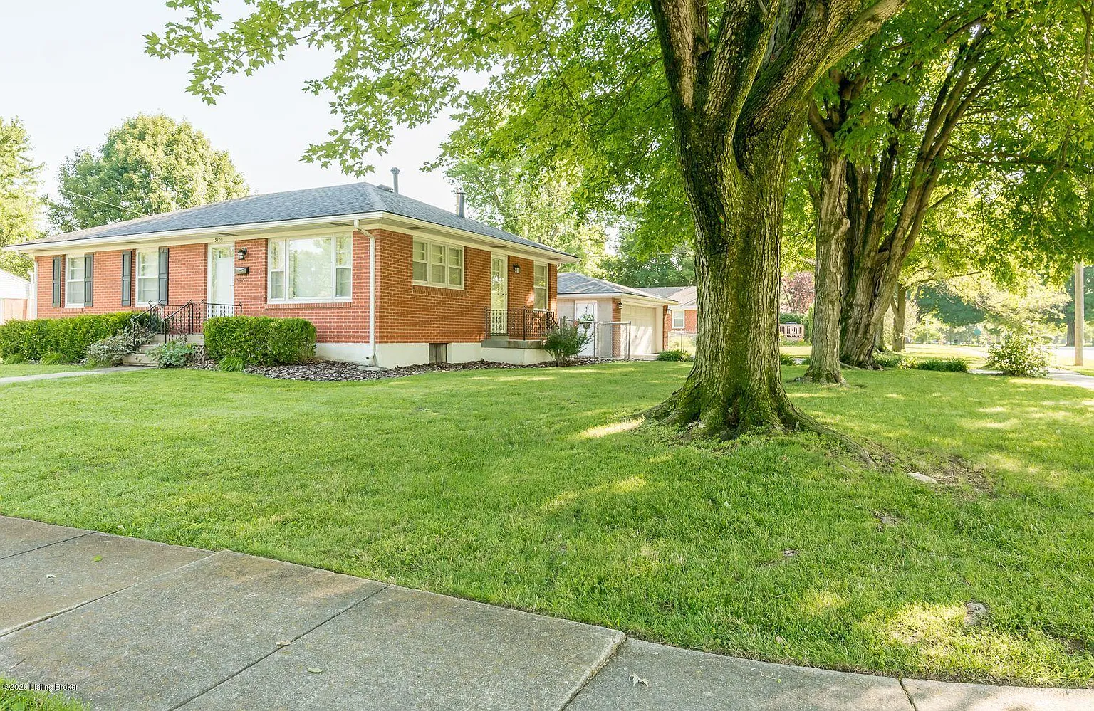 3100 Iris Way photo 1