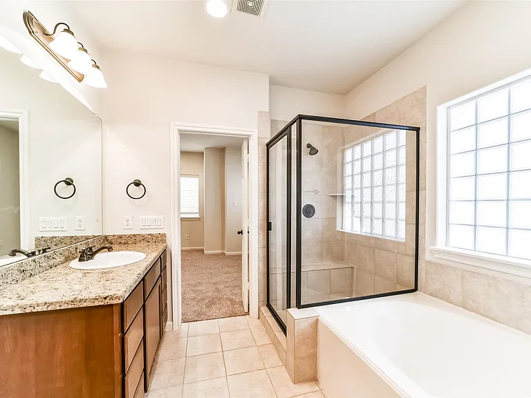 1117 Saint Agnes St #E — Photo 33