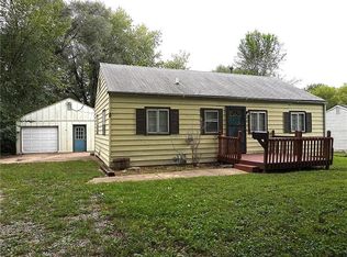 8412 Greenwood Rd, Raytown, MO 64138