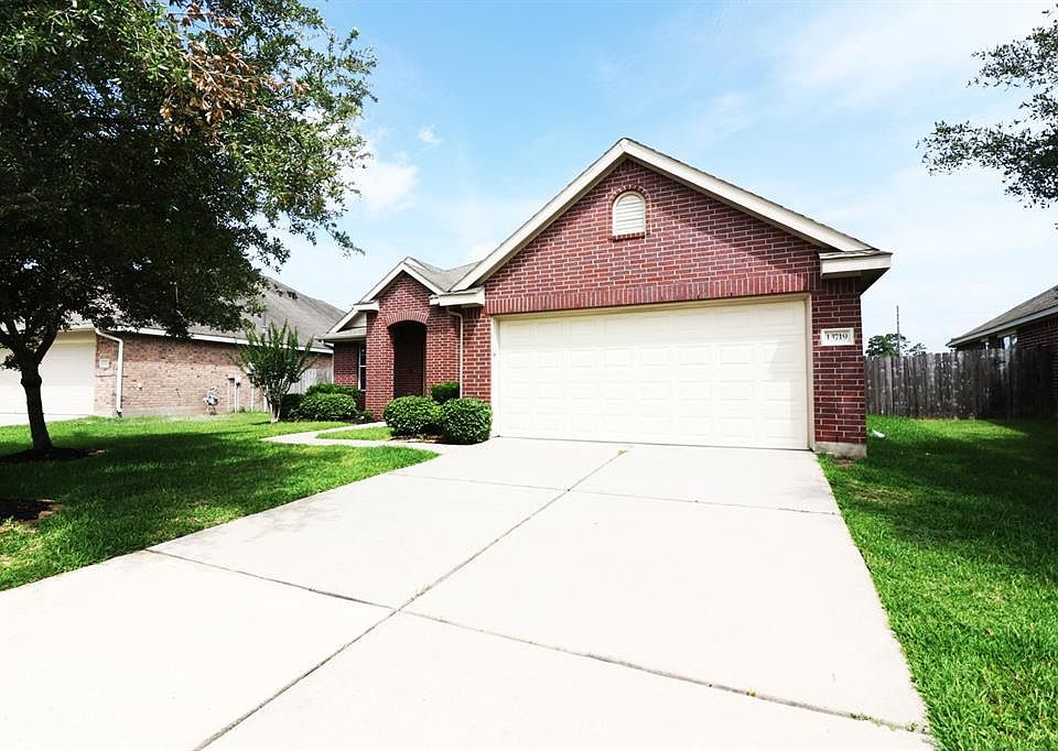 1st image of 13719 Rolling River Ln