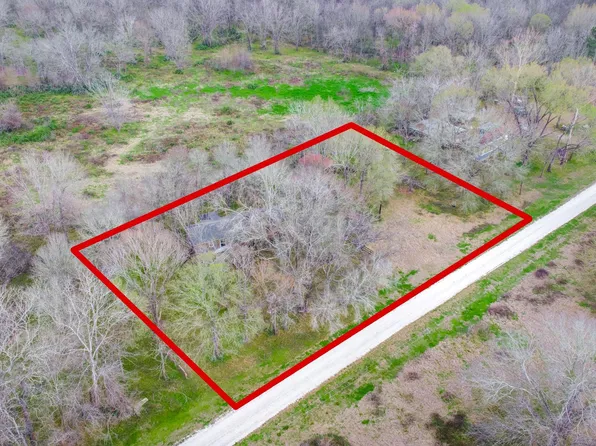 95 Powell Rd, Trinity, TX 75862