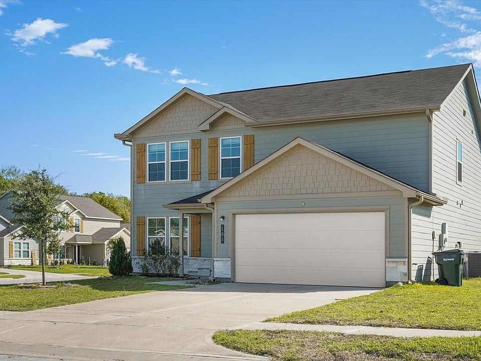 1st image of 101 Bering Dr
