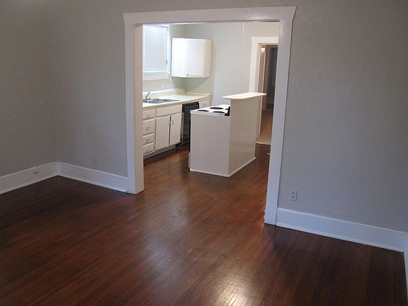 3rd image of 6021 Velasco Ave