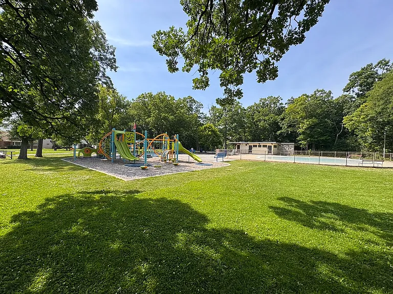 3229 S 56th St — Photo 34