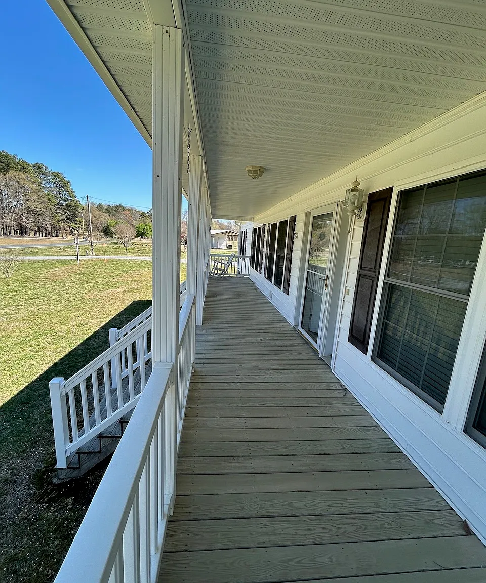 3 bed, 2016 sqft, $2,000 — Photo 3