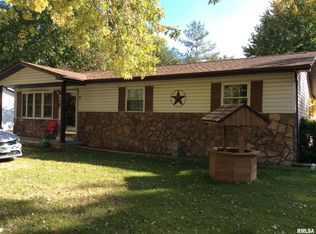 1513 Triangle St, Mount Vernon, IL 62864