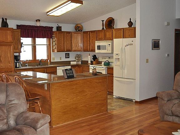 Updated Charming Kitchen