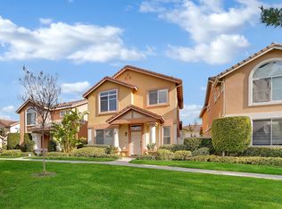 32 Avanzare, Irvine, CA 92606