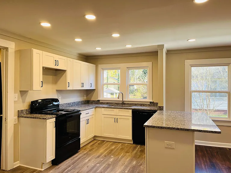 152 Fairview Dr — Photo 10