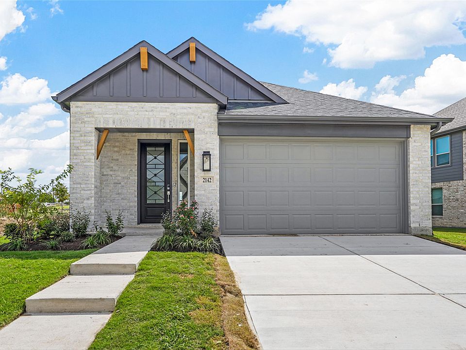 1st image of 2142 Clearwater Way