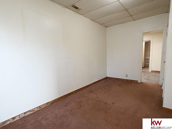 5th image of 604 3rd St