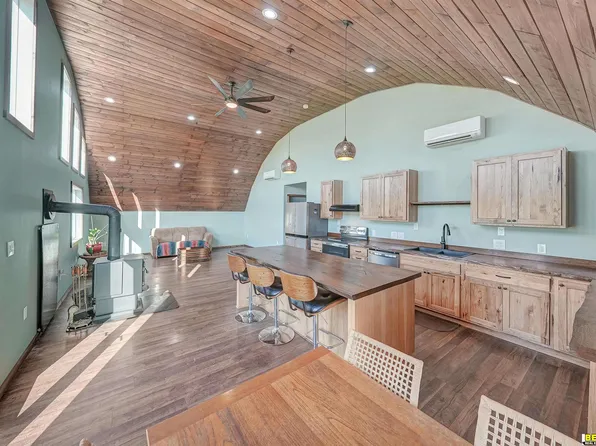 14098 S 176th Rd, Adams, NE 68301