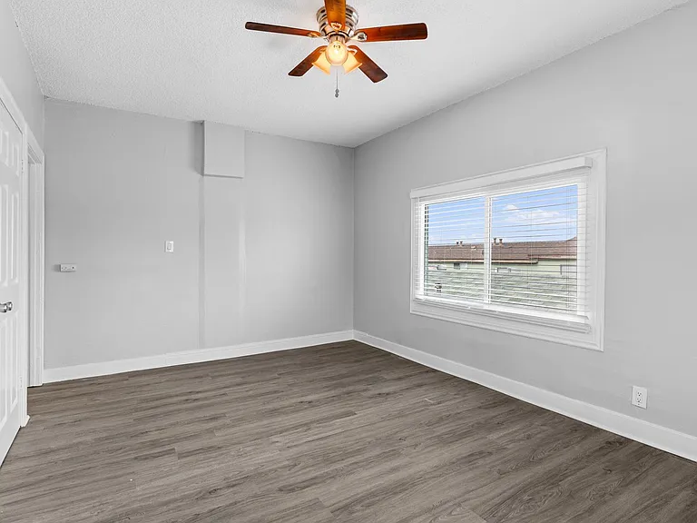 1424 Chestnut Avenue — Photo 18