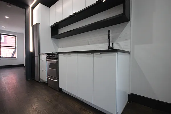 Rented by Nooklyn NYC LLC | media 38