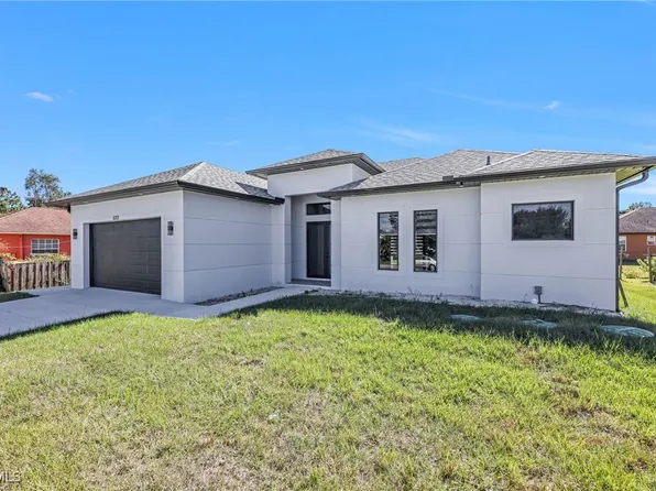 5313 Beauty St, Lehigh Acres, FL 33971