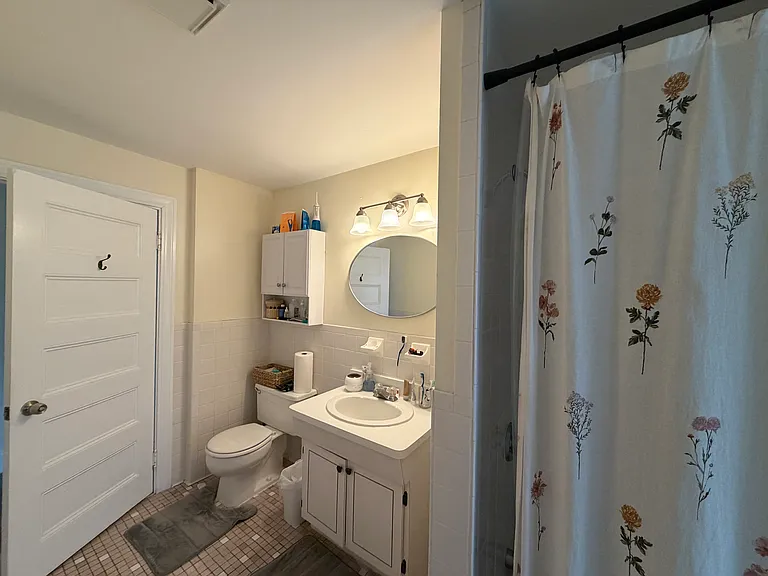 83-85 Grandview Ave #1 — Photo 9