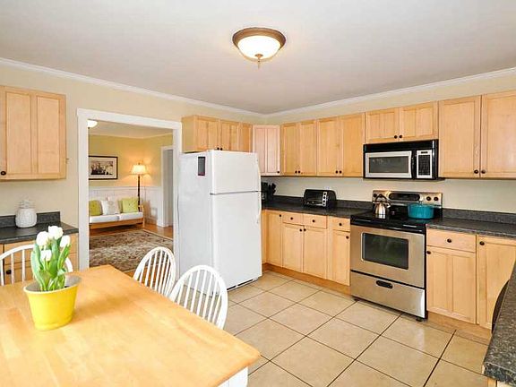 5th image of 30 Wood Ave