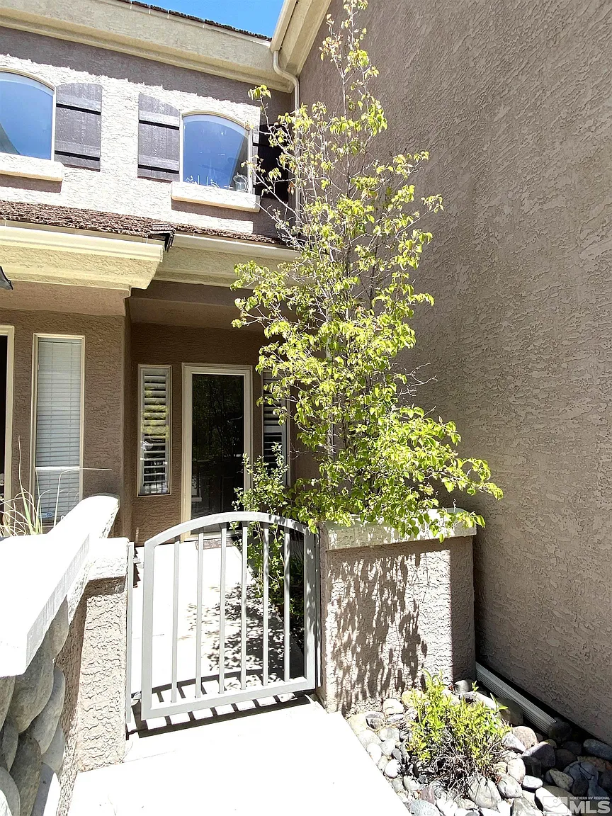 9900 Wilbur May Pkwy APT 202 photo 1