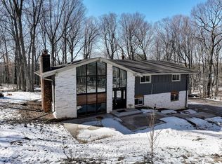 679 Ridgewood Knls, Hubertus, WI 53033