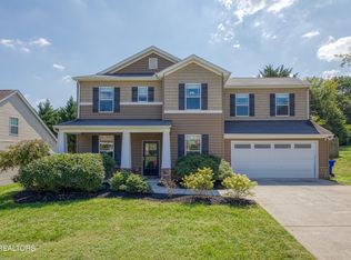 11608 Grove Hill Ln, Knoxville, TN 37932