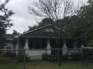 213 Lee St, Spring Lake, NC 28390