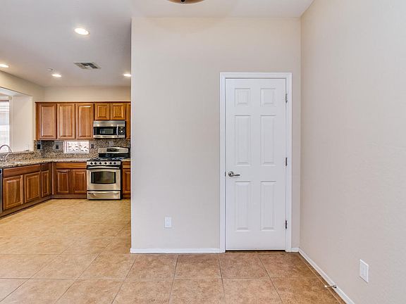 4th image of 1817 W Eastman Dr