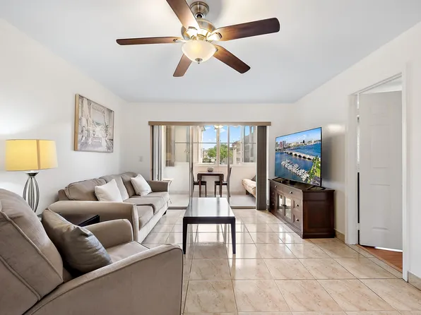 701 Lori Drive #206, Palm Springs, FL 33461