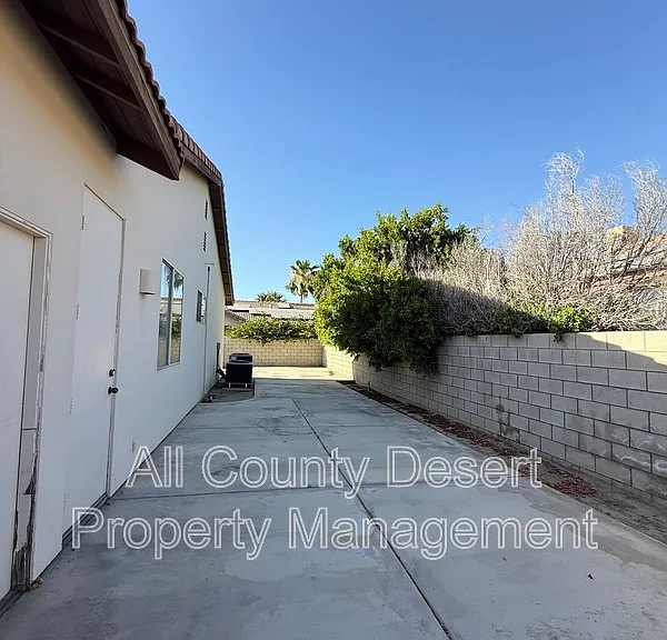 74594 Moss Rose Dr — Photo 26