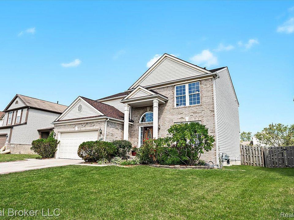 1st image of 6399 Oakhurst Dr