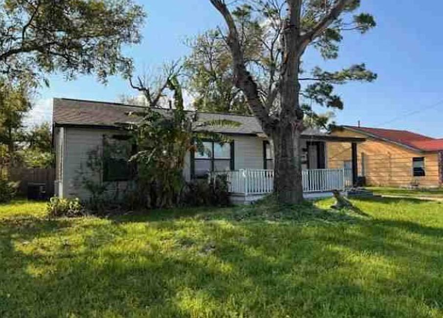 1st image of 428 Azalea St