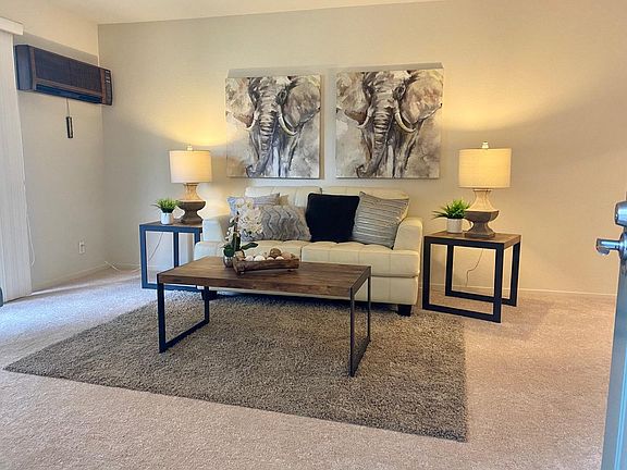 2nd image of 2697 Somerset Park Cir