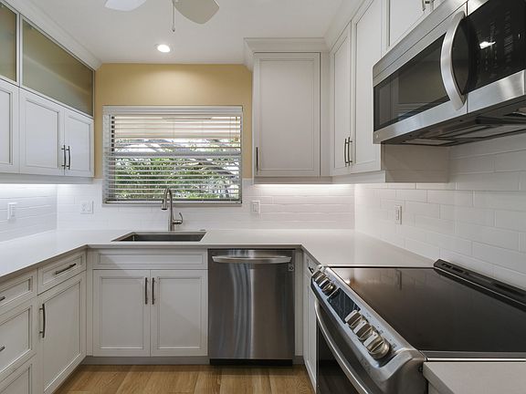 5th image of 478 Tequesta Drive #210