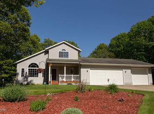 2176 Hyde Park Rd, Muskegon, MI 49445