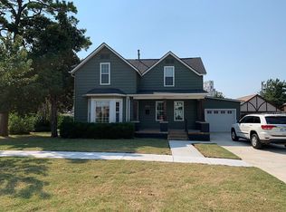 1008 S Barker Ave, El Reno, OK 73036