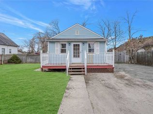 4 Division Ave, Central Islip, NY 11722